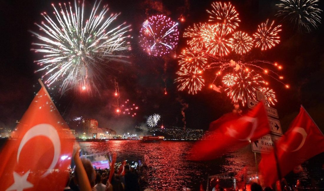 İzmir’de 29 Ekim coşkusu gökyüzüne taşınacak İzmir Büyükşehir Belediyesi, Cumhuriyet’in 103’üncü yıl dönümünü görkemli etkinliklerle kutlamaya