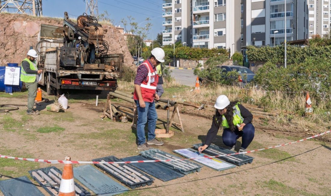 İzmir’in Deprem Master Planı hazırlanıyor İzmir Büyükşehir Belediye Başkanı Dr. Cemil Tugay’ın öncülüğünde, kenti depreme