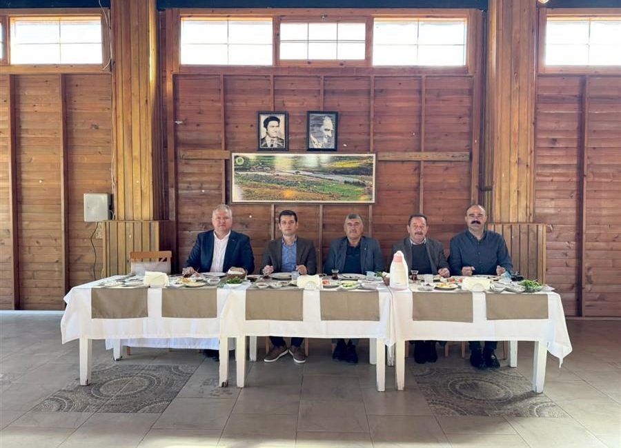 Urla Ziraat Odası’nın Muhtarlar Günü kahvaltısına katıldık Urla Ziraat Odası Başkanımız Muharrem Uslucan’ın, 19 Ekim Muhtarlar Günü